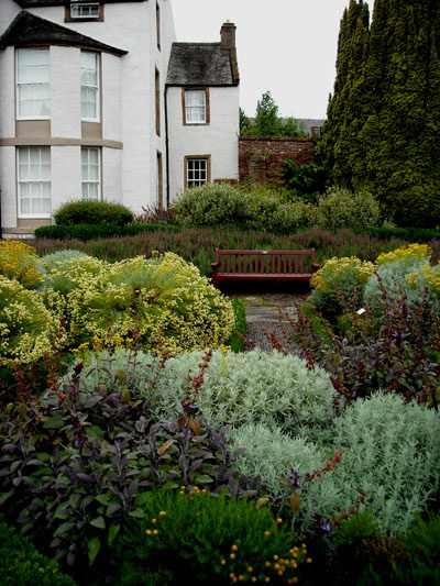 pleasance garden4