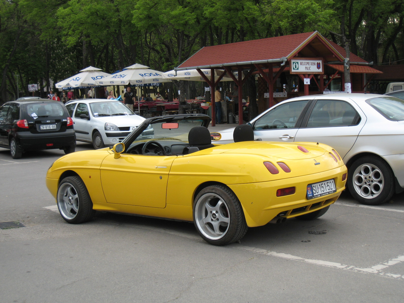 A sárga kis cabrio