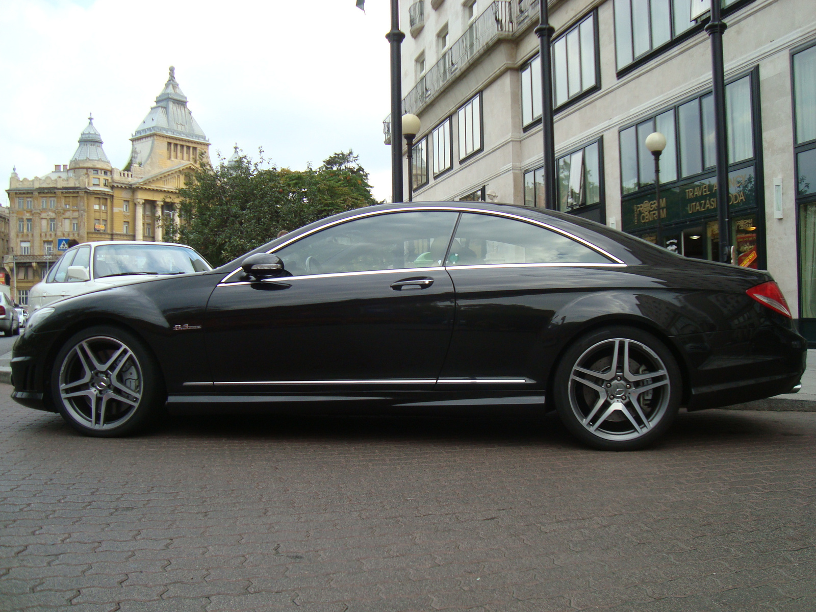 Mercedes-Benz CL63 AMG