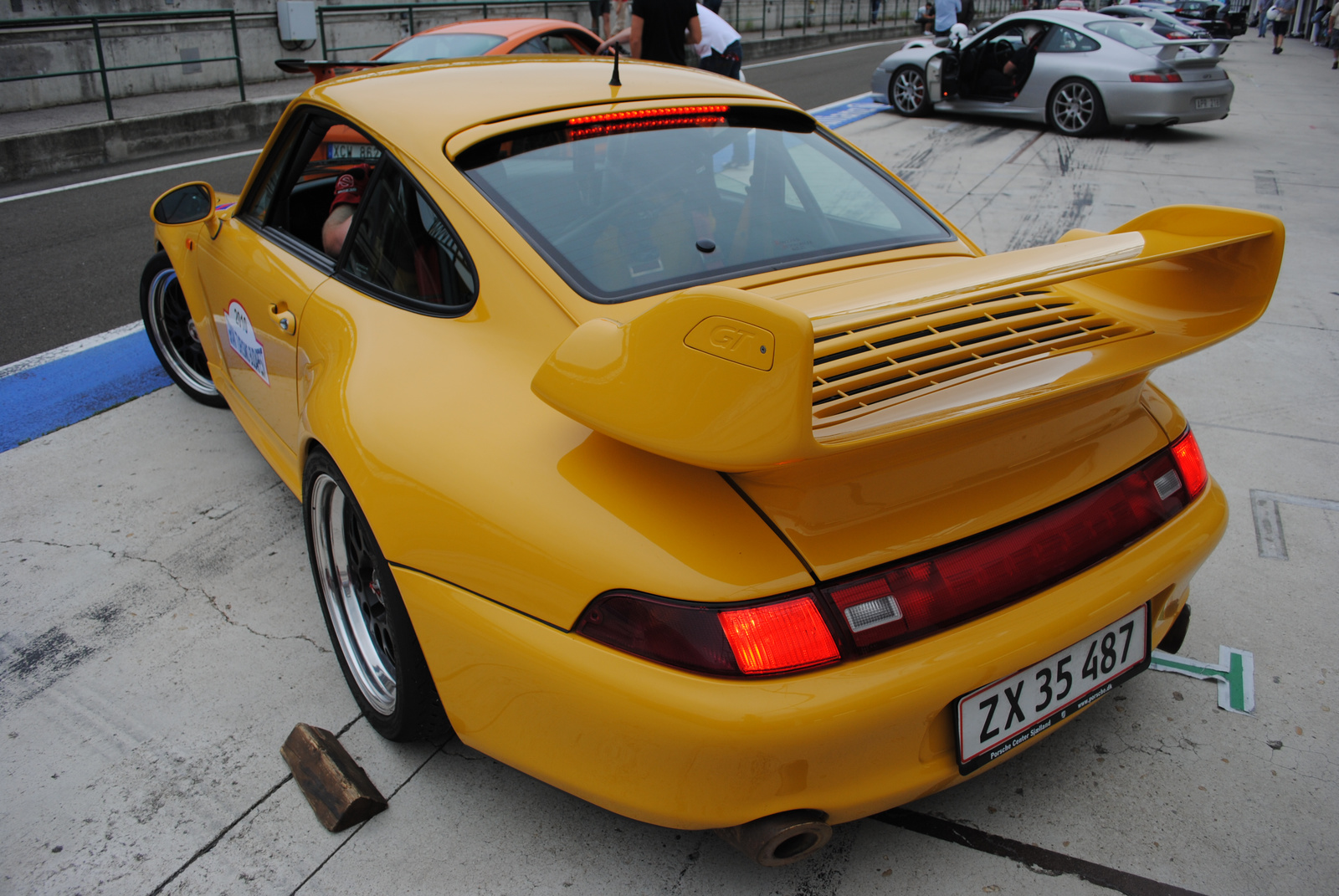 Porsche 911