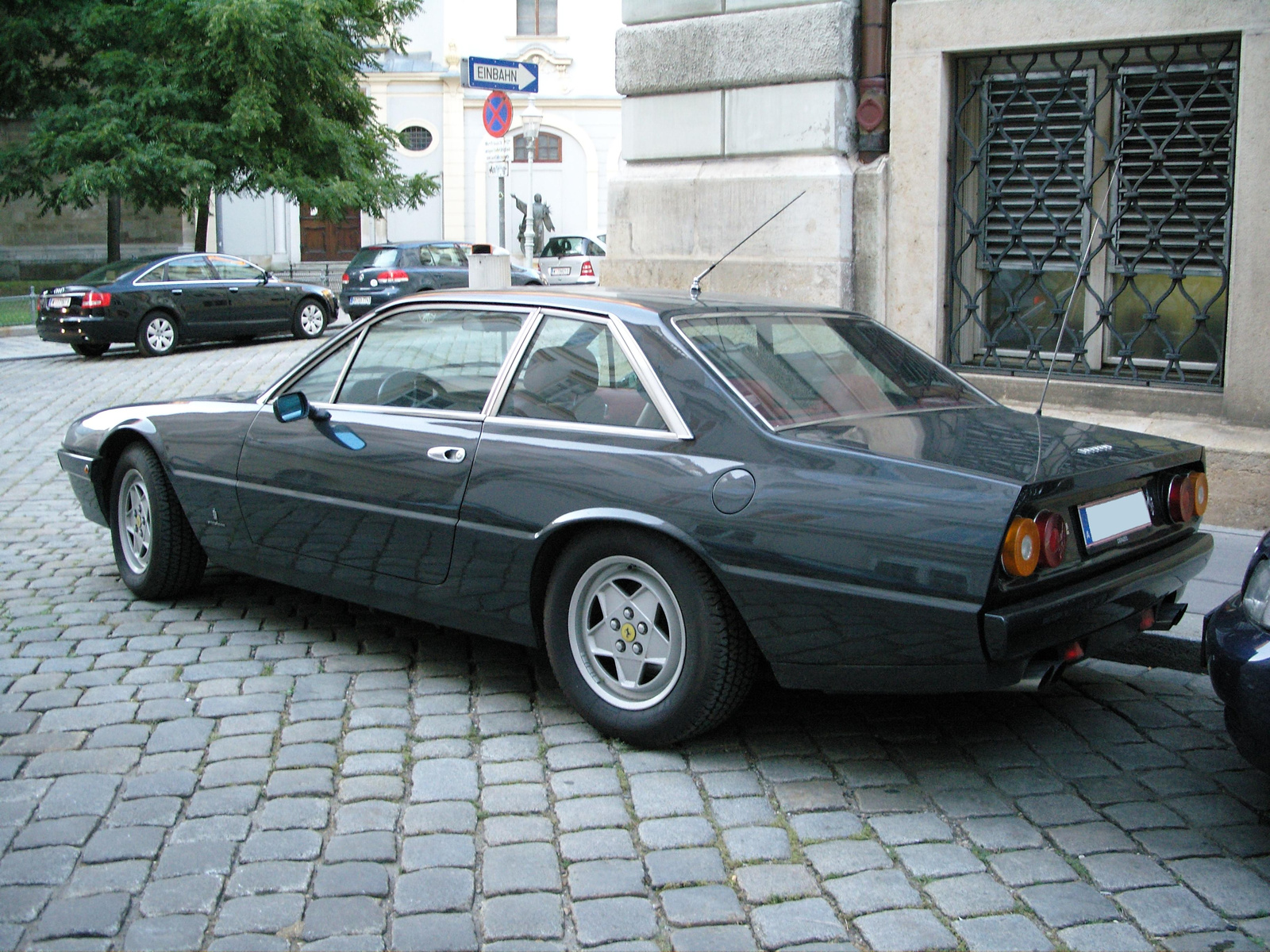 Ferrari 412