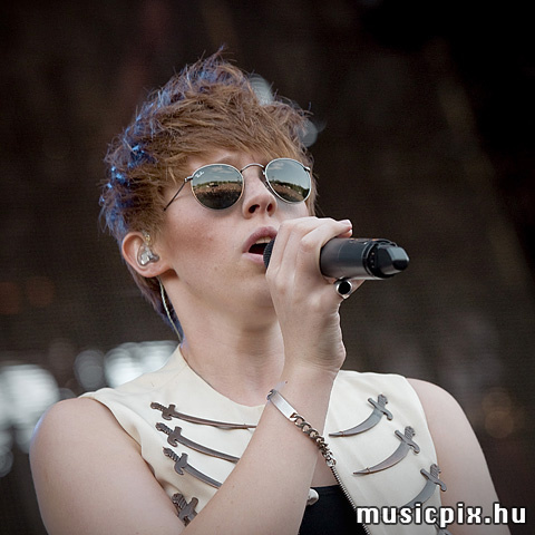 La Roux