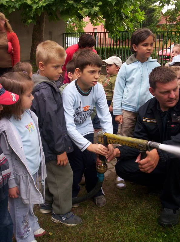 2009.05.28.Tűzoltókkal 018