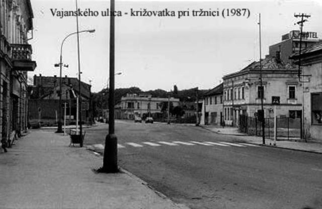 Vajanského ulica - kriovatka pri trnici 1987