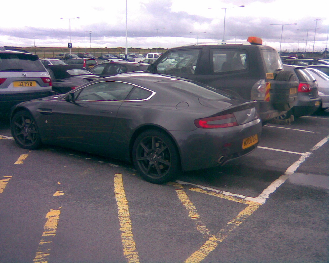 Aston Martin Vantage