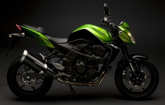 Kawasaki Z750 green 2009 02