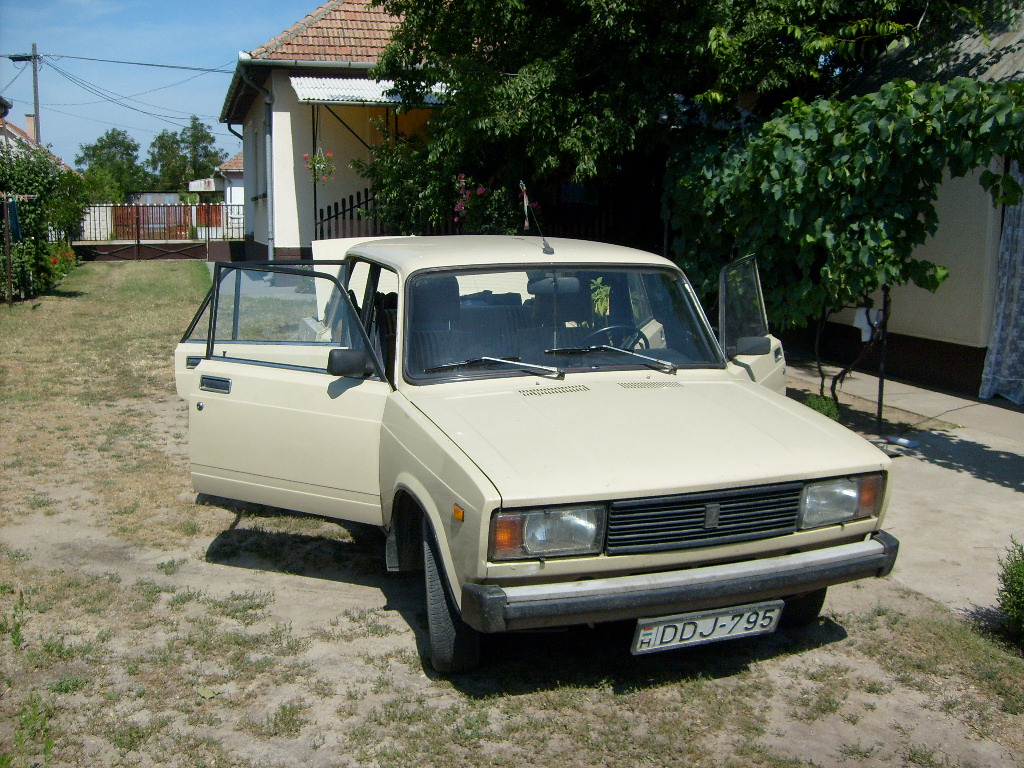 Lada 2105