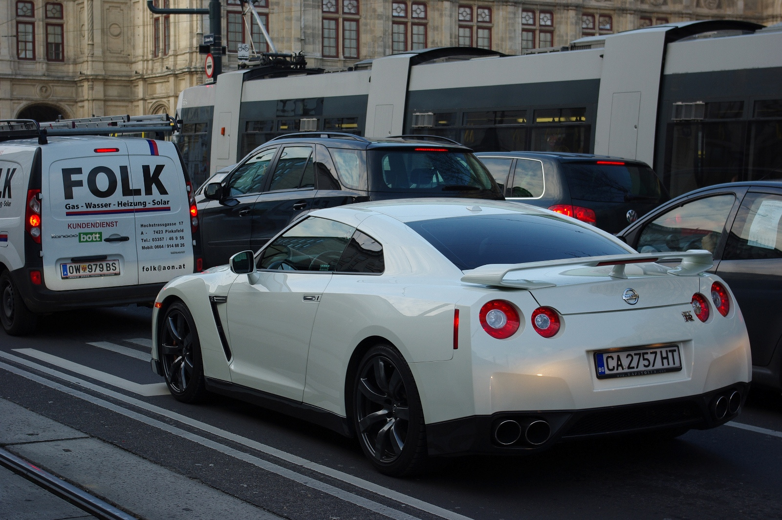 Nissan GT-R (12)