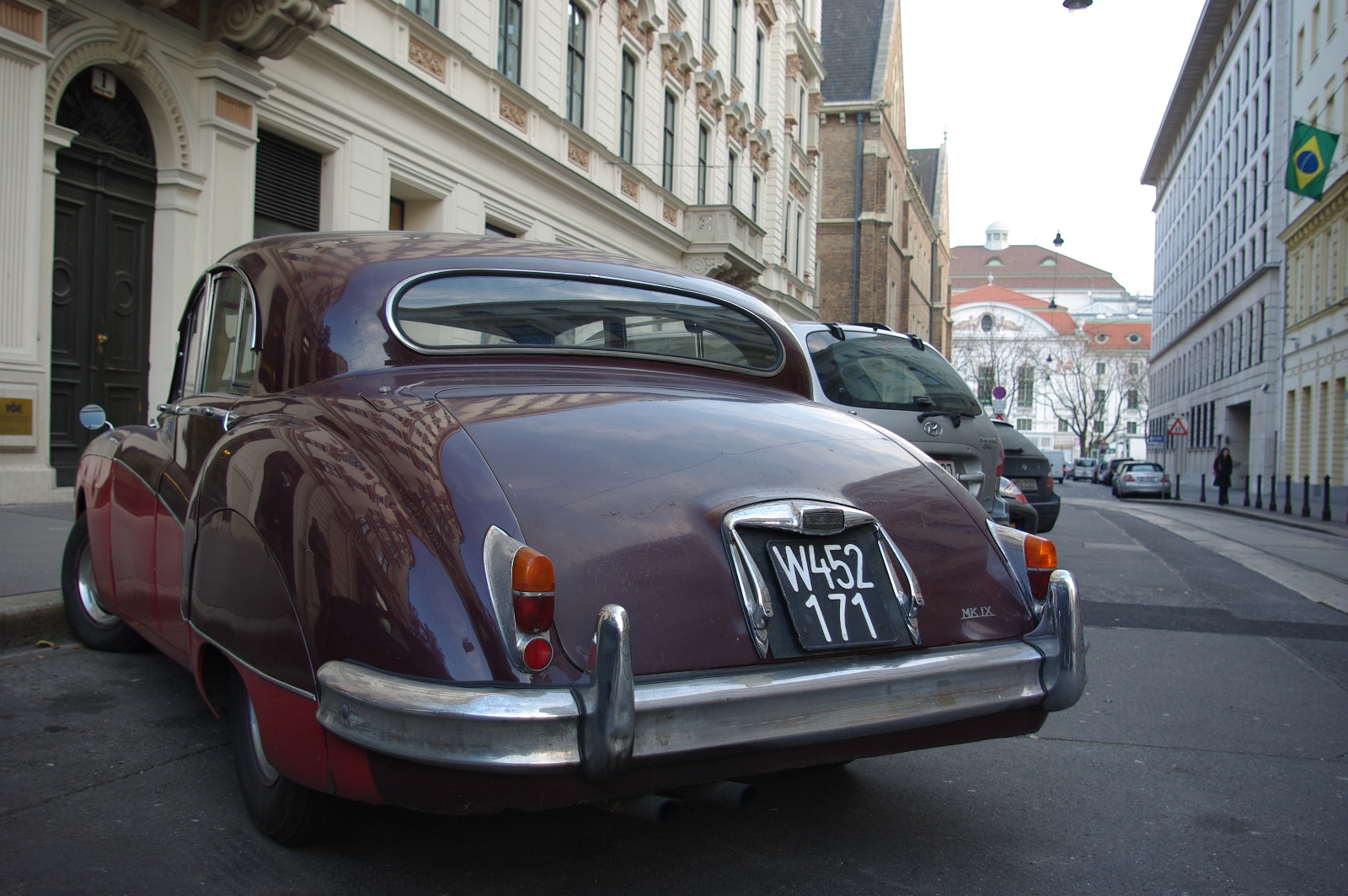 Jaguar Mark IX (2)