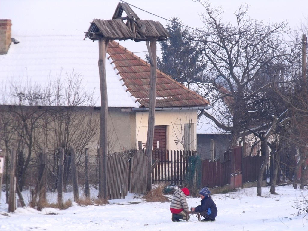 Érdekes kapu Diósjenőn