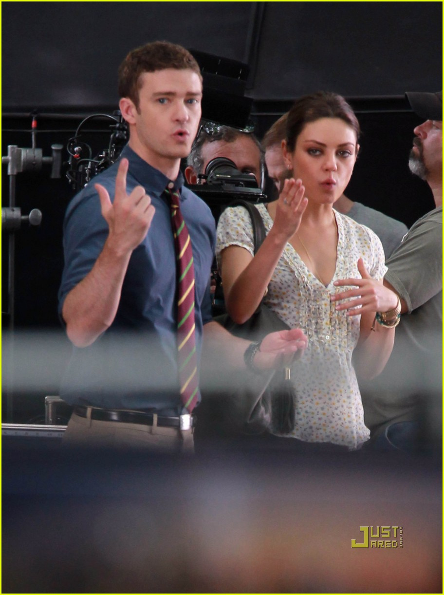 justin-timberlake-mila-kunis-filming-benefits-15