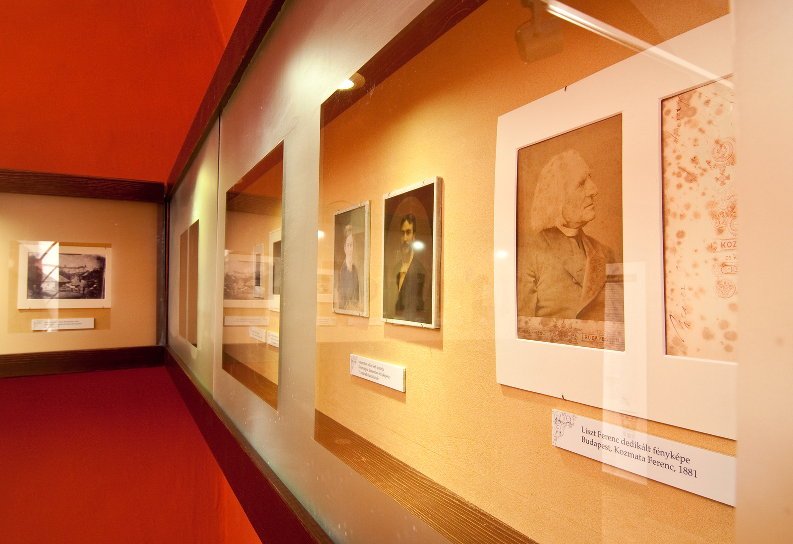 Fotótörténeti kiállítás - Smidt Múzeum