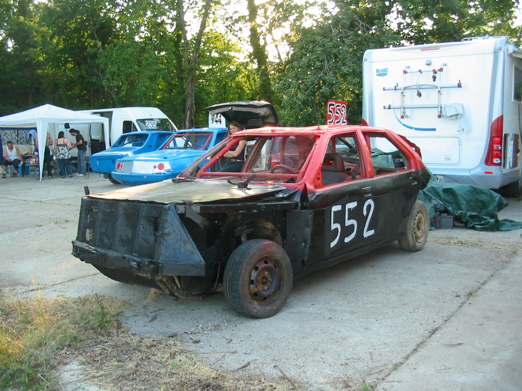 Roncsderbi 140