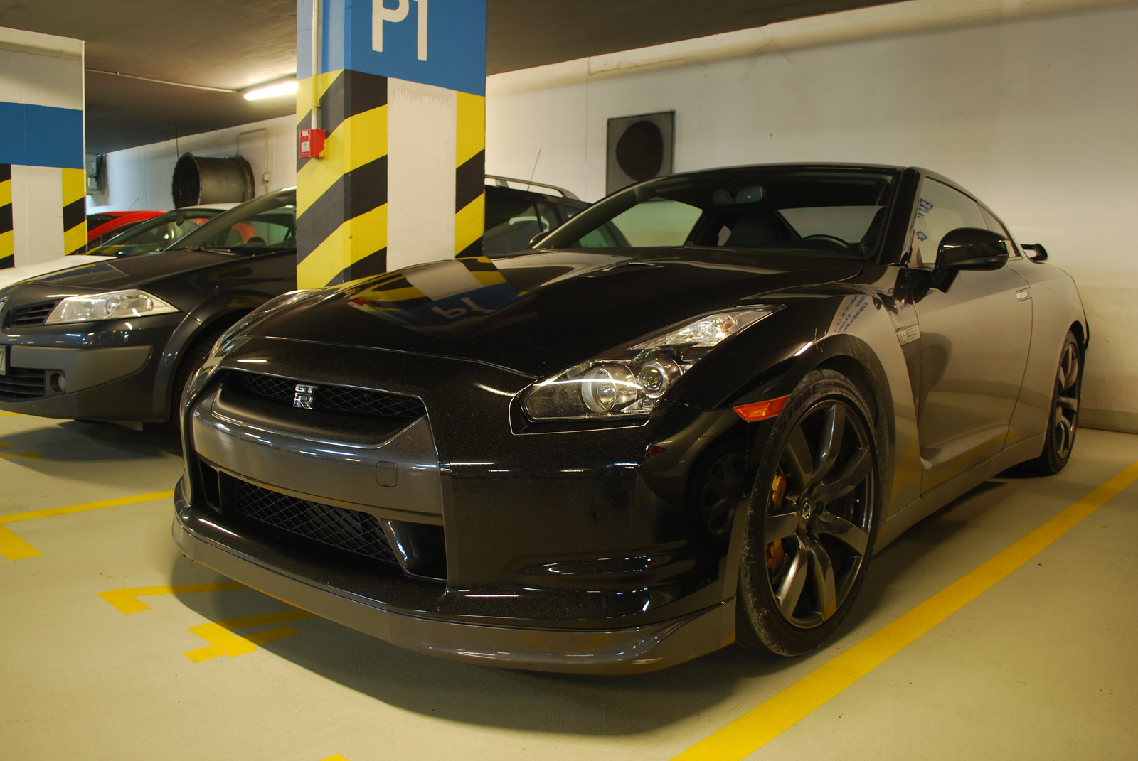 Nissan GT-R