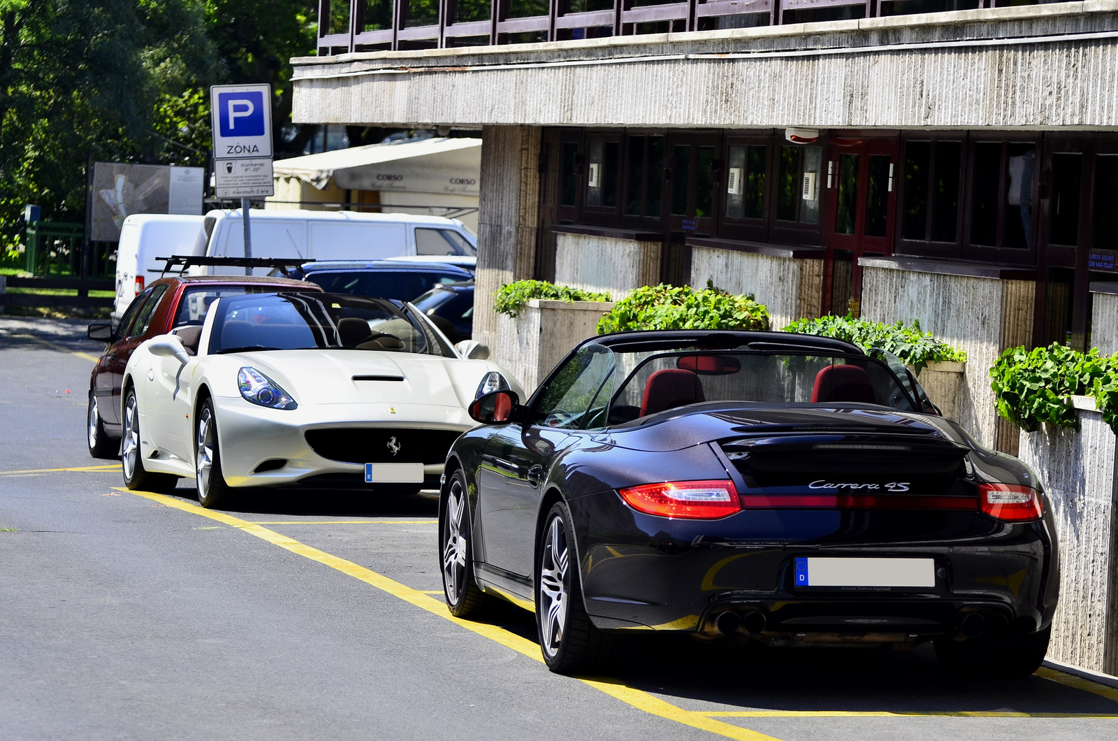 Ferrari California & Porsche 911 4s