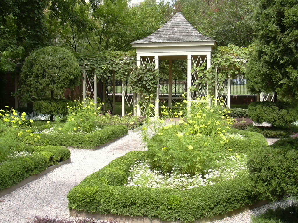 195 18th Century Garden