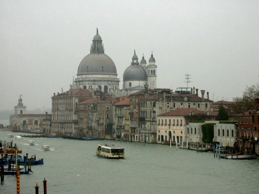 095 Canal Grande kelet felé & Santa Maria della Salute