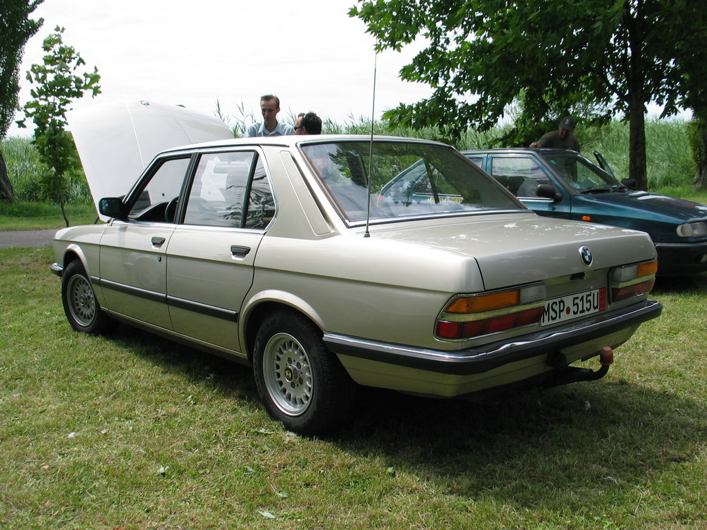 BMW 520i E28