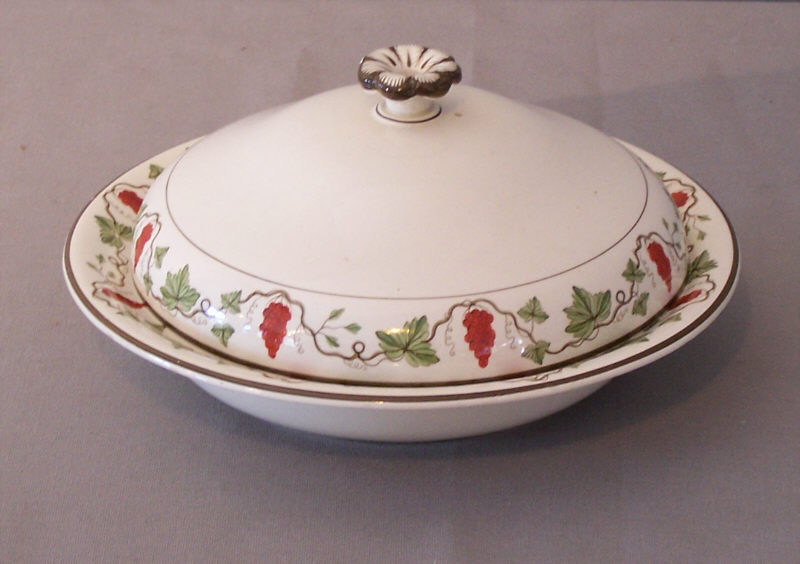 6917 wedgewood covered tureen 1