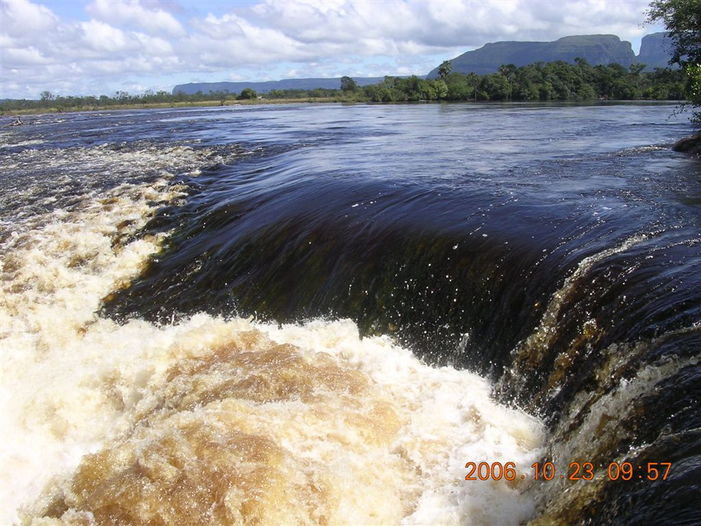 381 Canaima felé