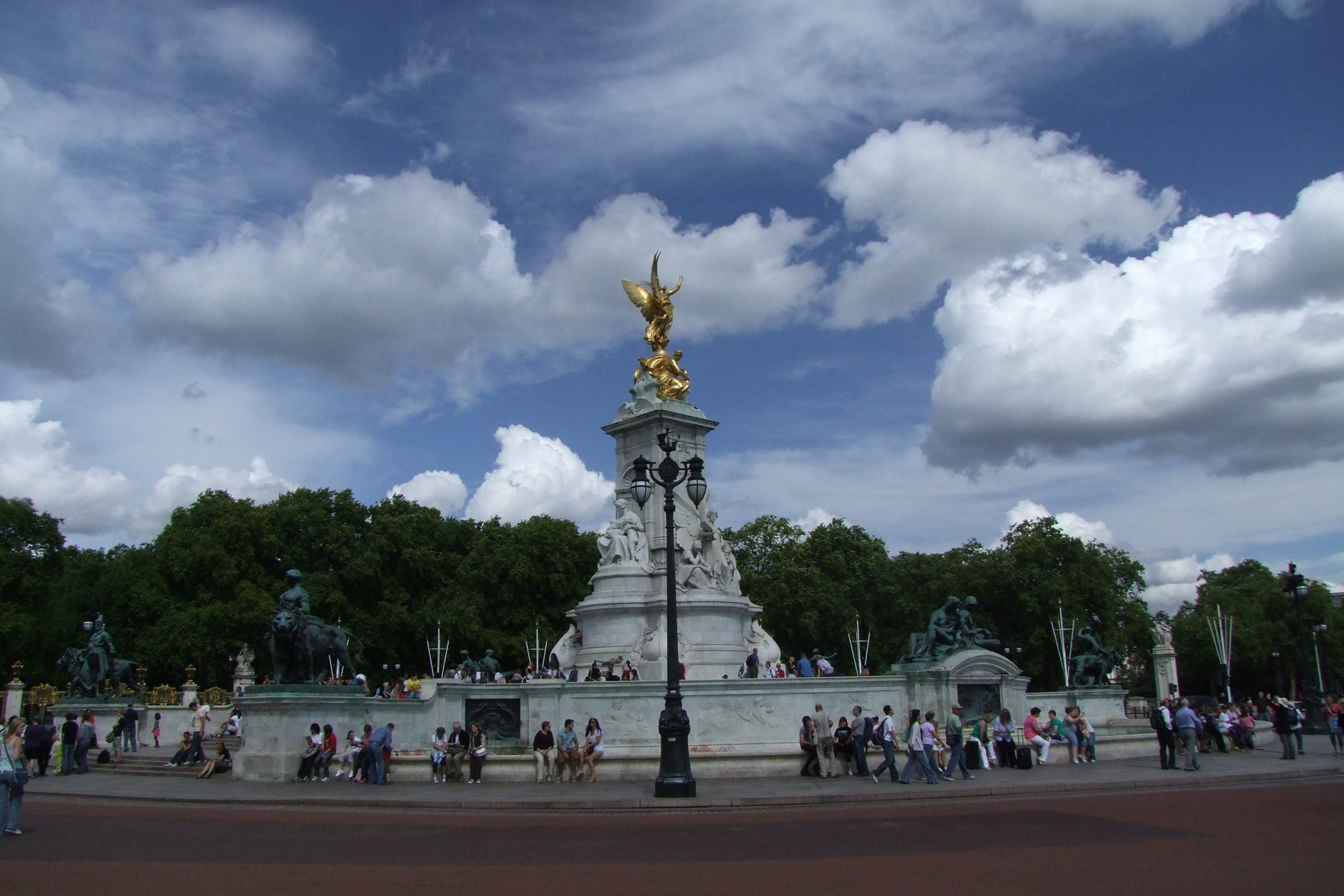 Buckingham Palace előtti tér