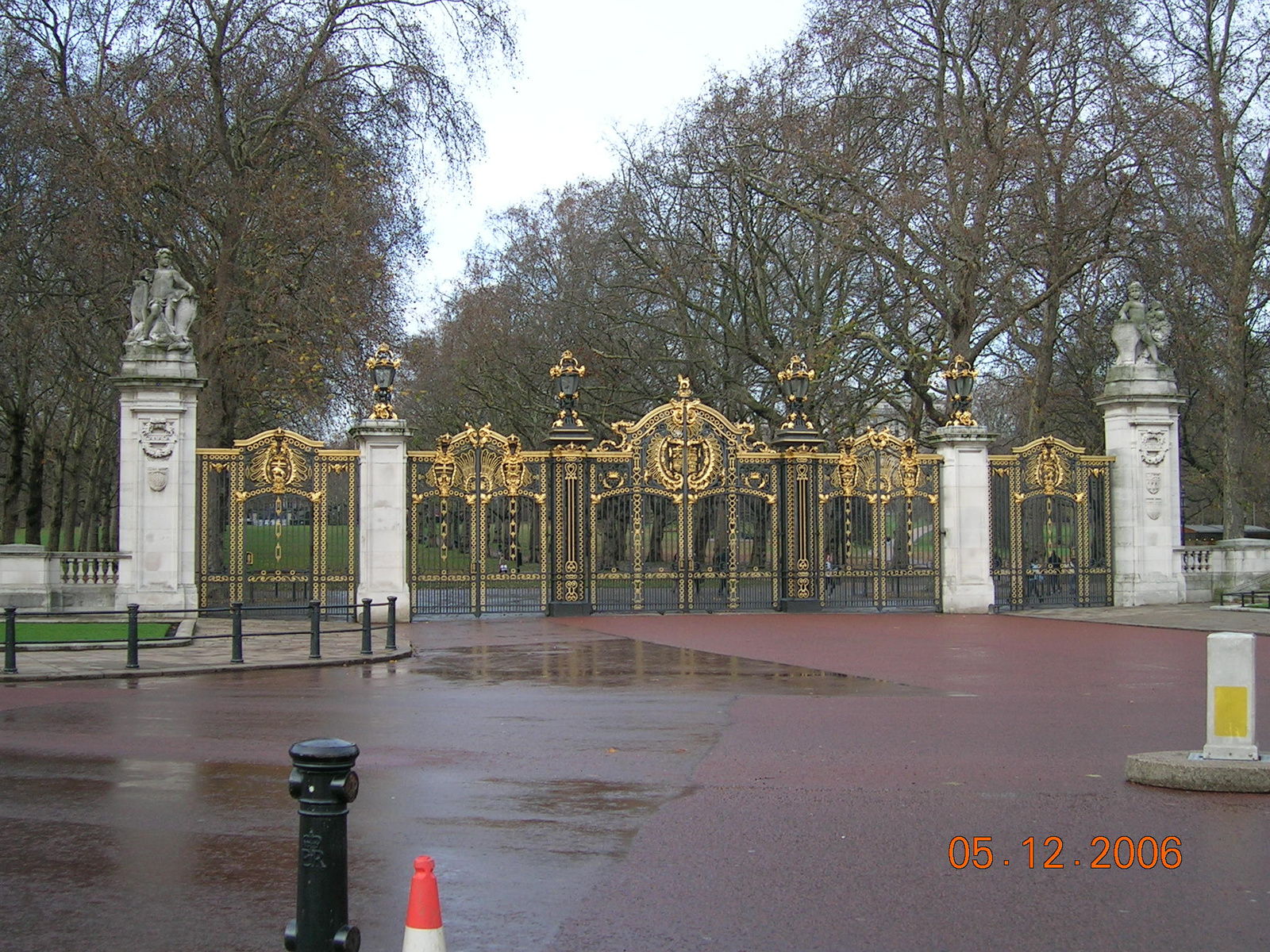 Canada Gate-Green Park