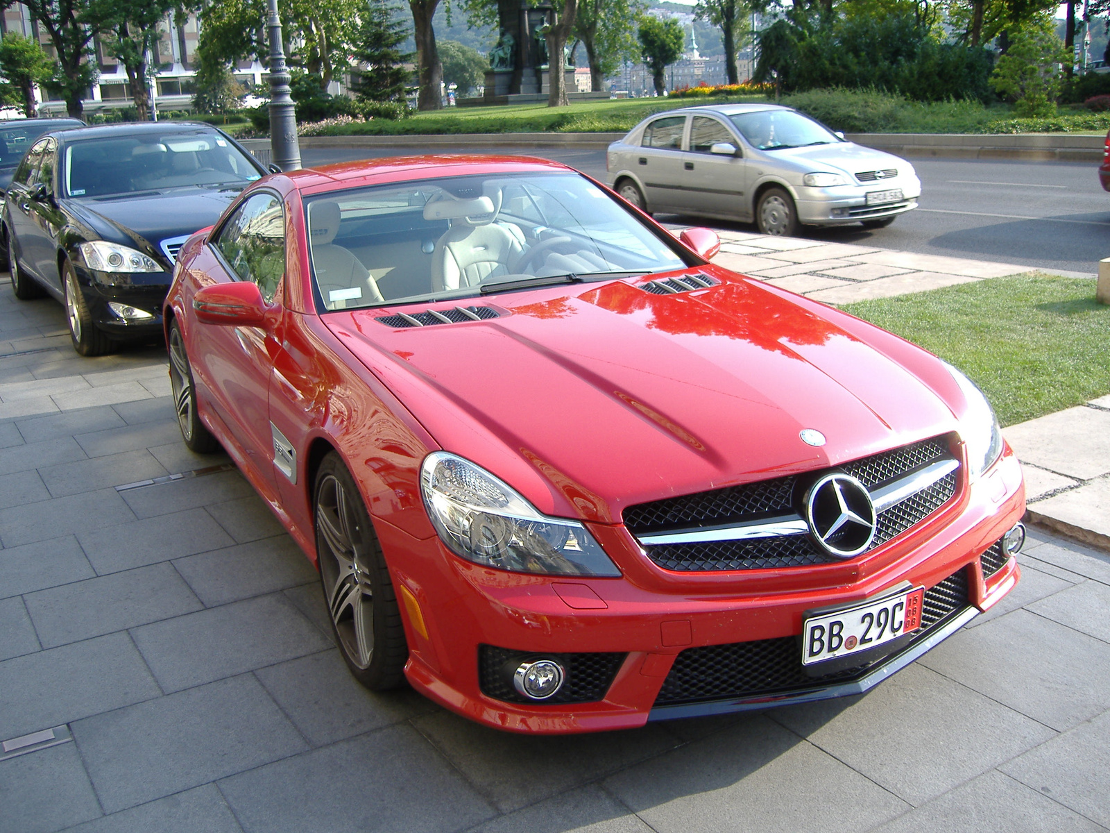 Mercedes Benz SL63 AMG