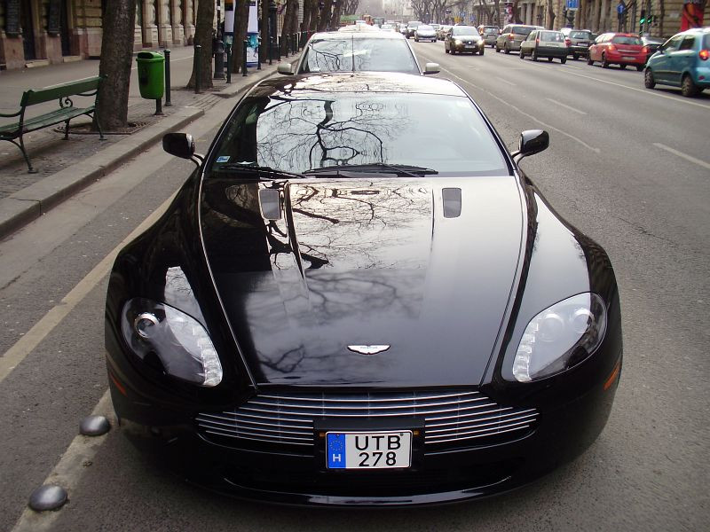 Aston Martin Vantage