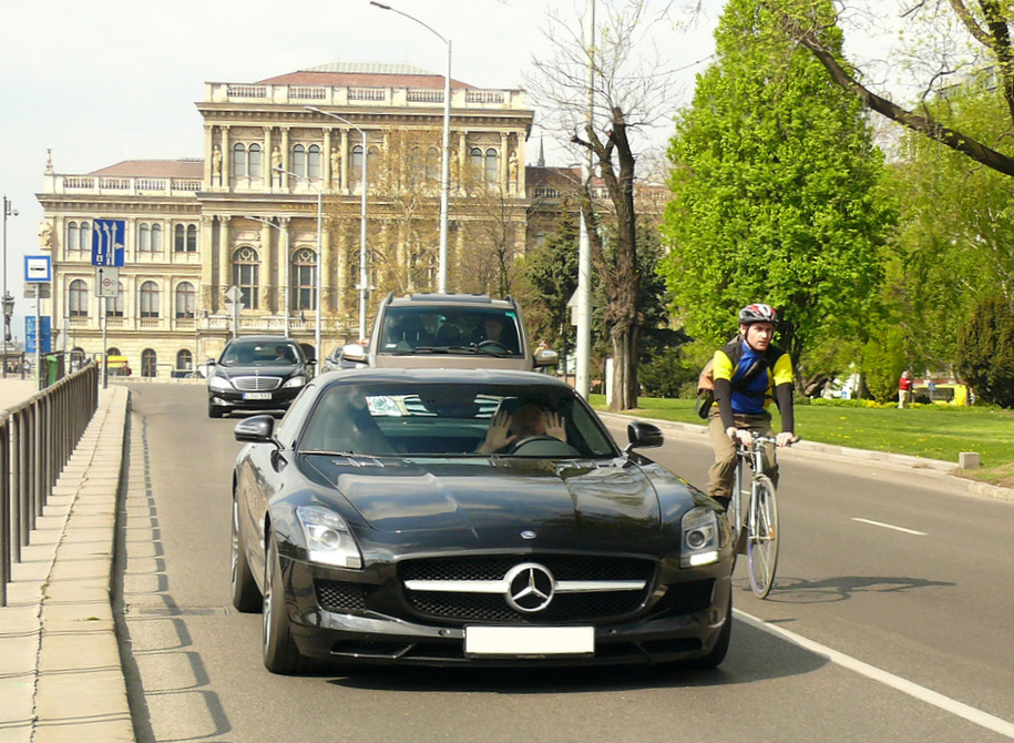 Mercedes SLS AMG