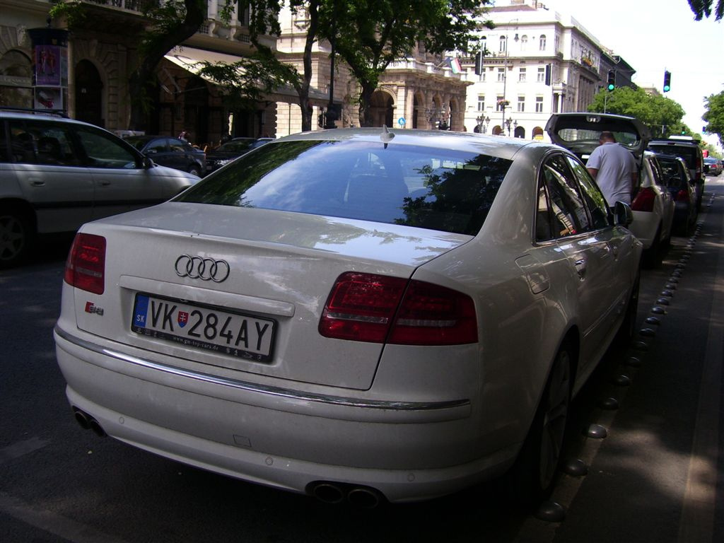 Audi S8