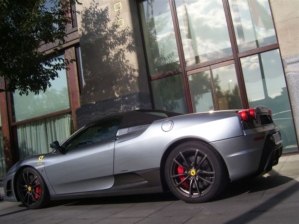 Ferrari Scuderia Spider 16M 3