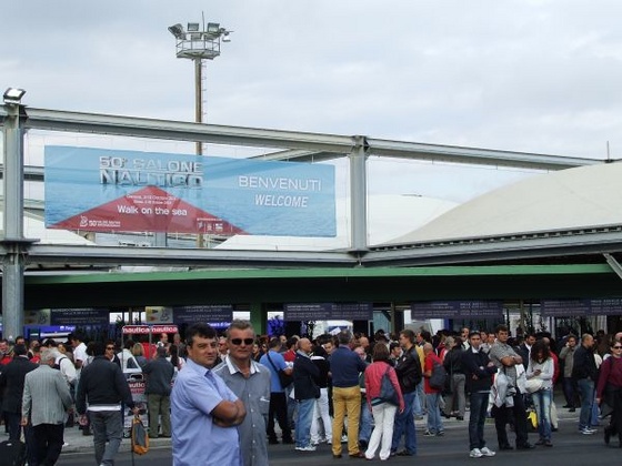 boatshow genova kiallitas kapu