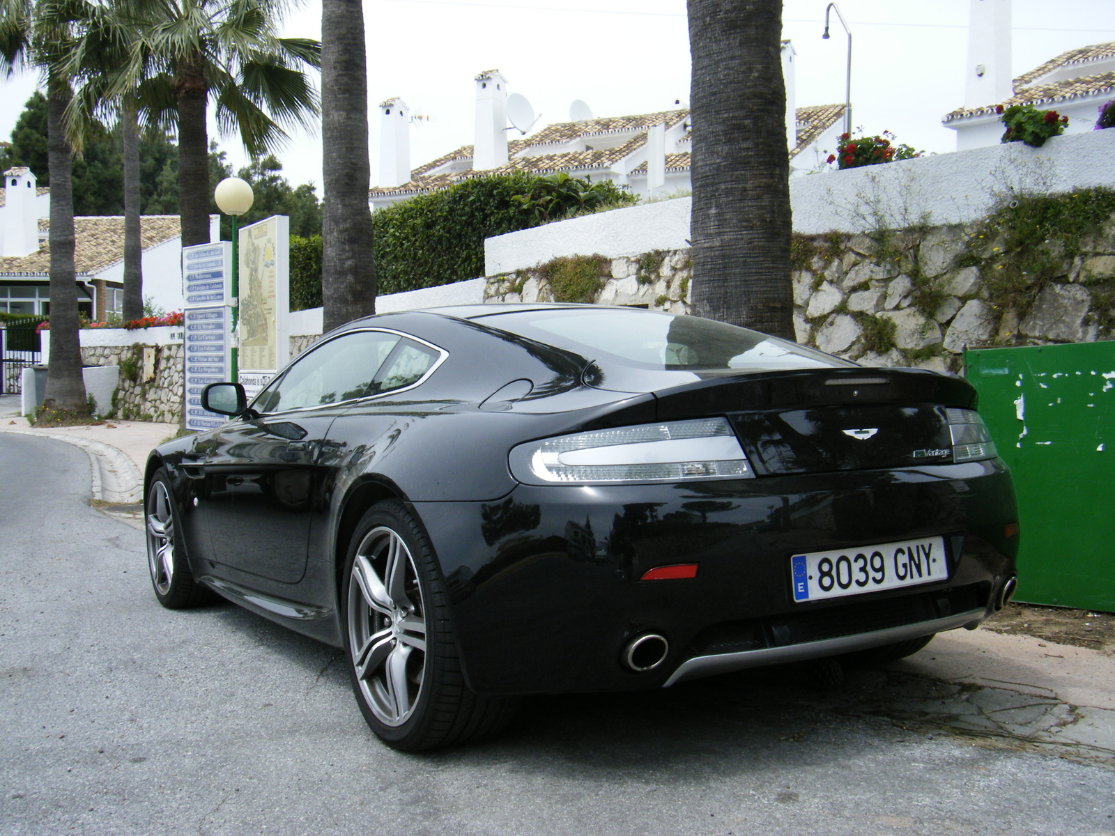 Aston Martin Vantage