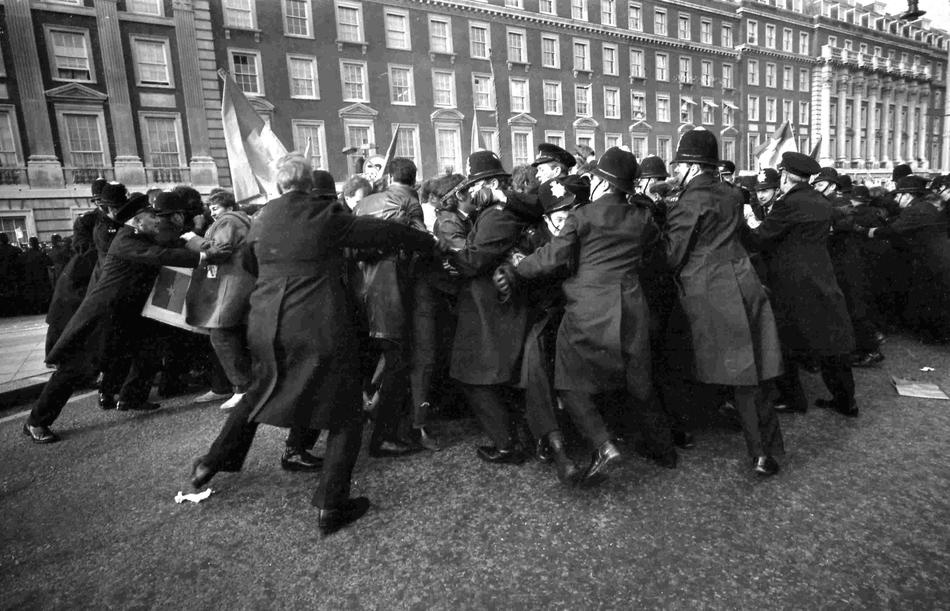 vietnami háború tüntetőLondon, március 17, 1968