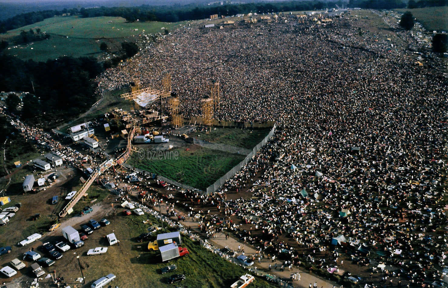 woodstock-crowd