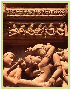 sculpture-at-khajuraho-madhyapradesh