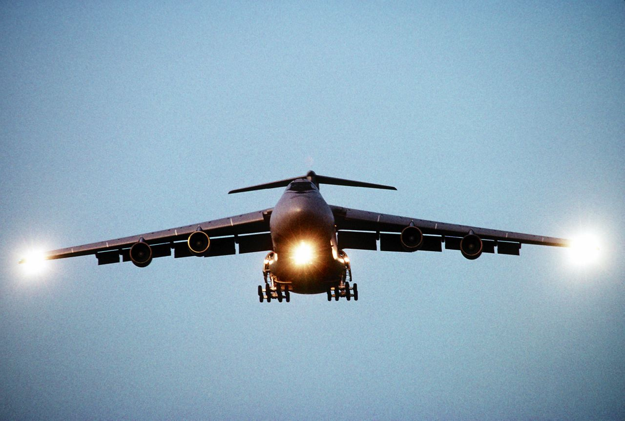 Fényszorók C-5 Galaxy Landing