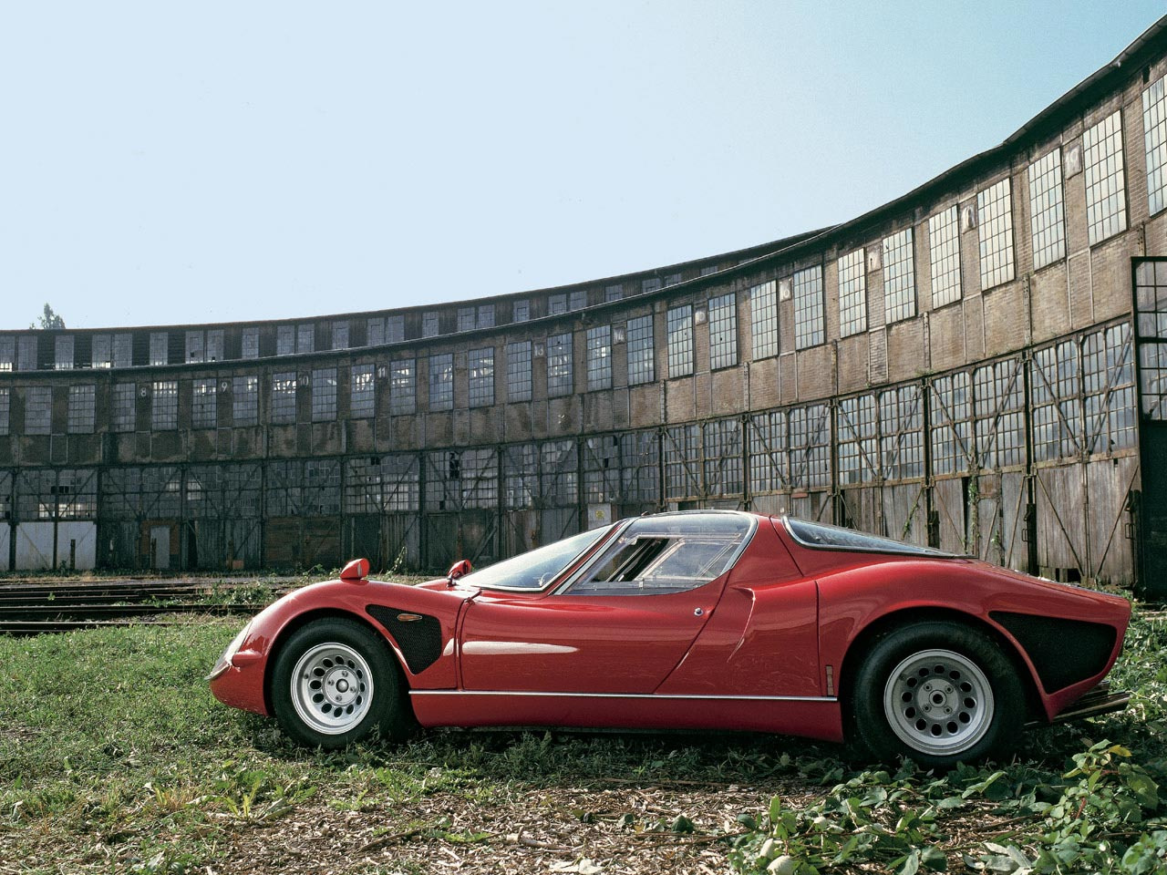 Alfa Romeo 33 Stradale (11)