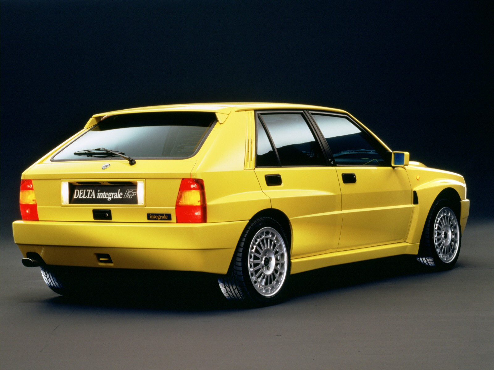 lancia delta-hf-integrale-1986-1993 r6