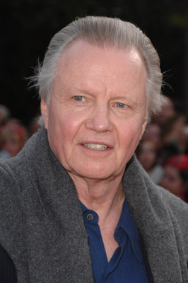 Jon Voight – Midland (Fox)