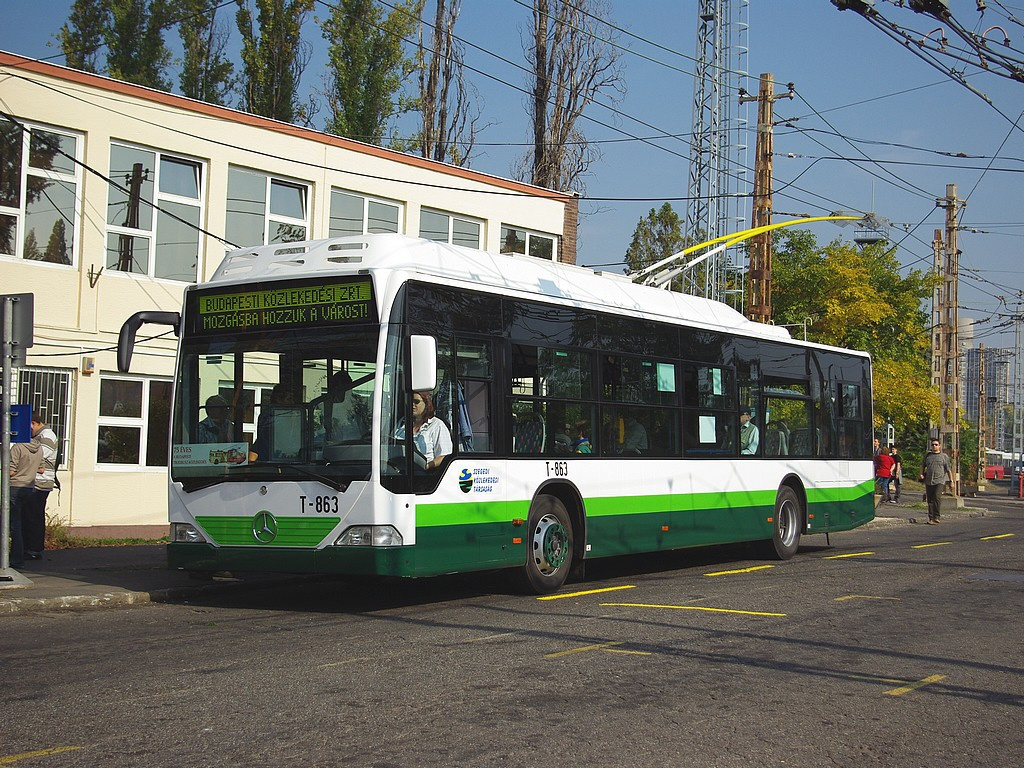 Mercedes Citaro Tr12 a Pongrác úti troligarázsban 5 2008.10.11