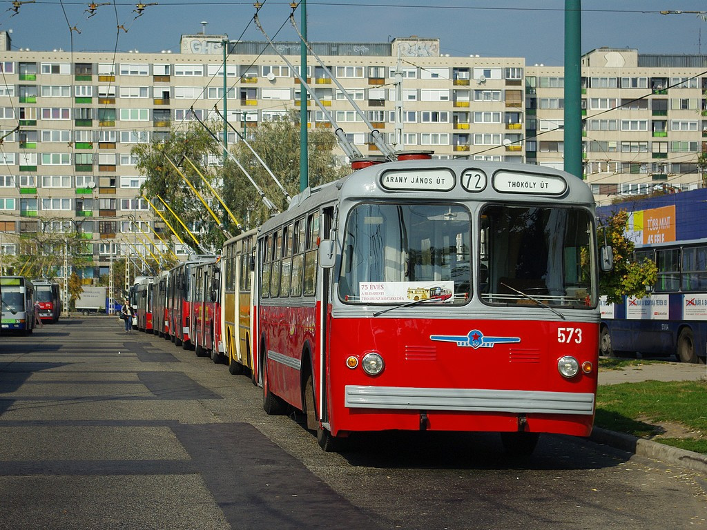 ZIU5 az Örs vezér téren 12 2008.10.12