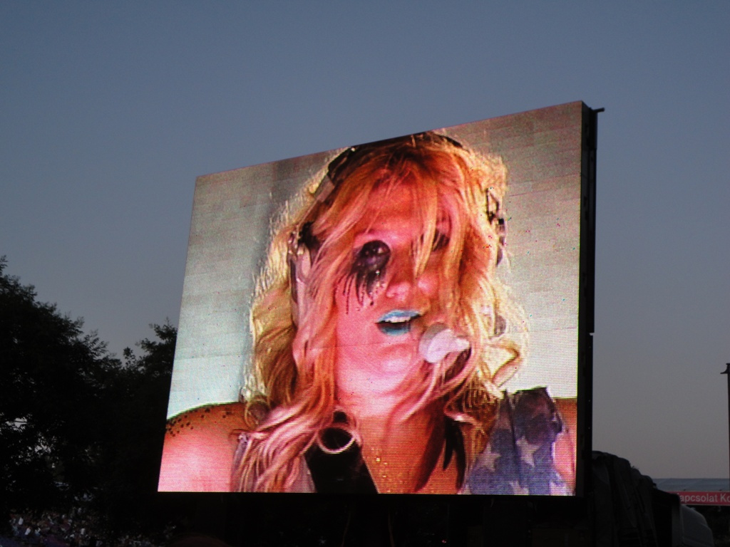 15. Kapcsolat Koncert - Live With Ke$ha