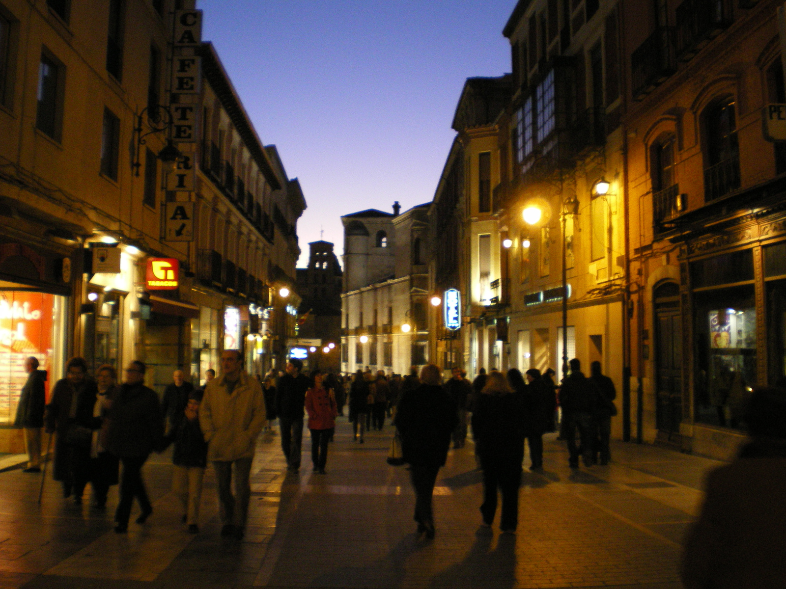 En Calle Ancha