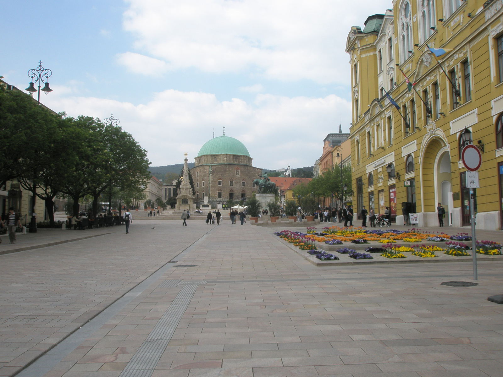 Pécs Széchenyi tér