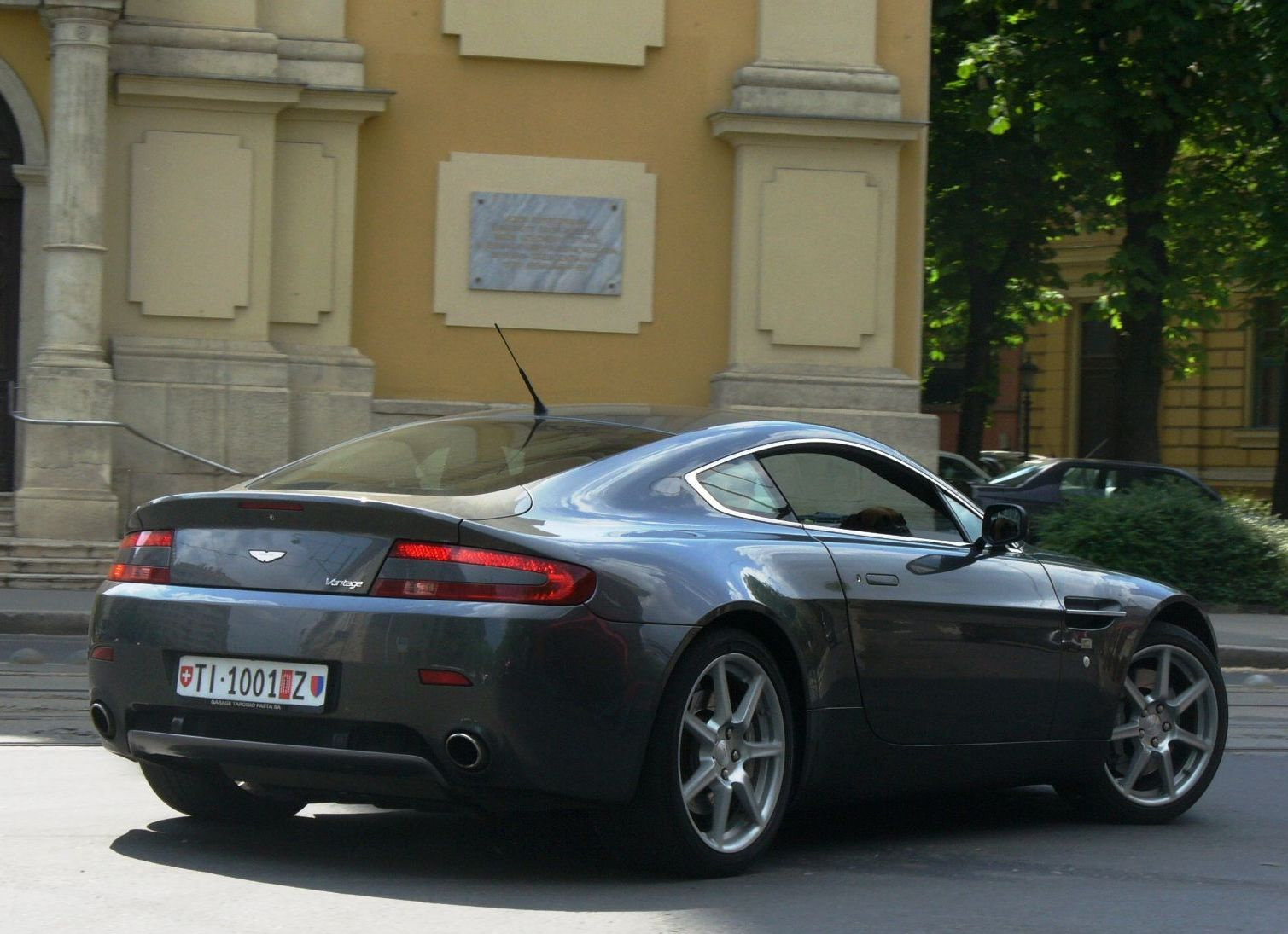 Aston Martin V8 Vantage