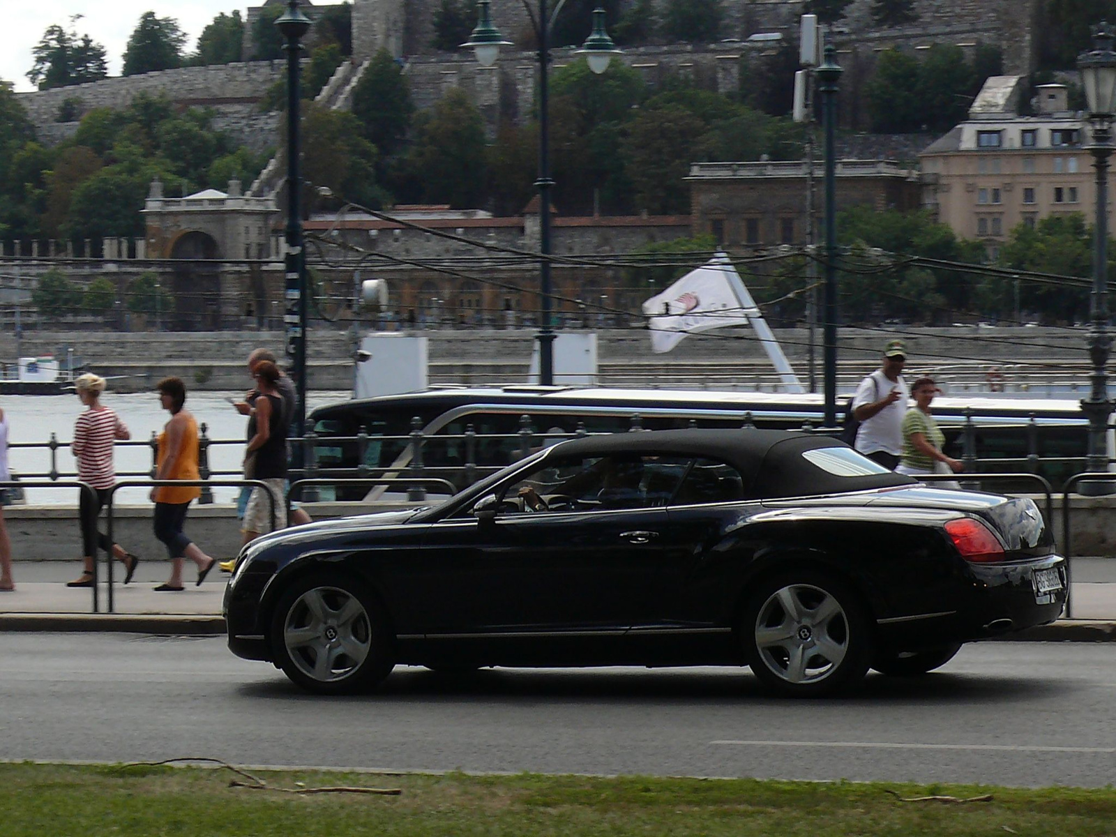 Bentley Continental GTC