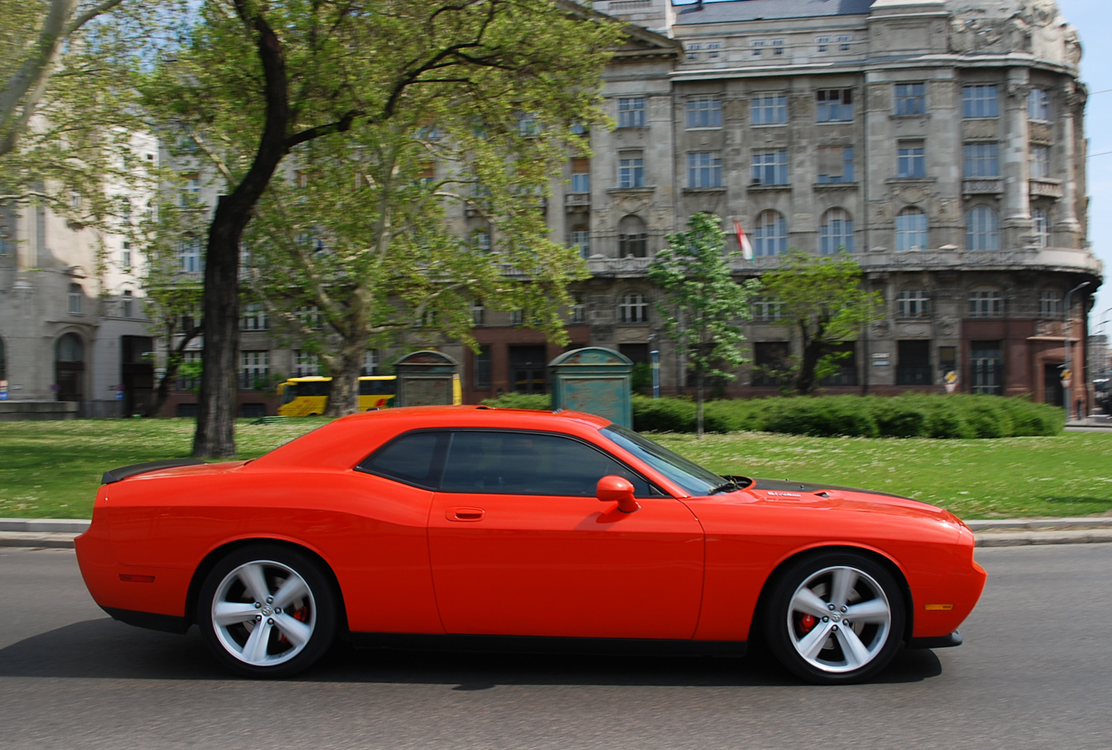 Dodge Challenger SRT-8