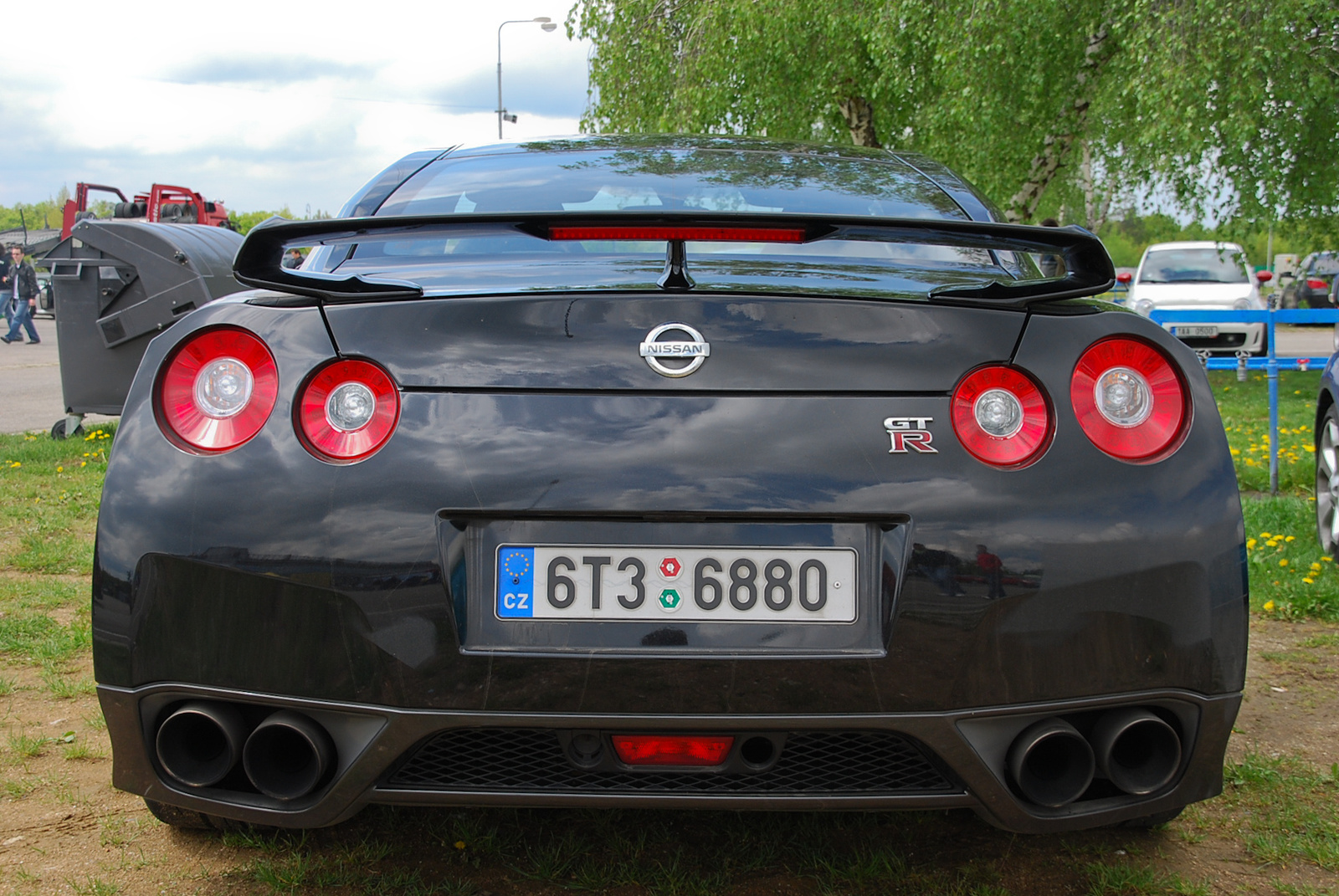 Nissan GT-R