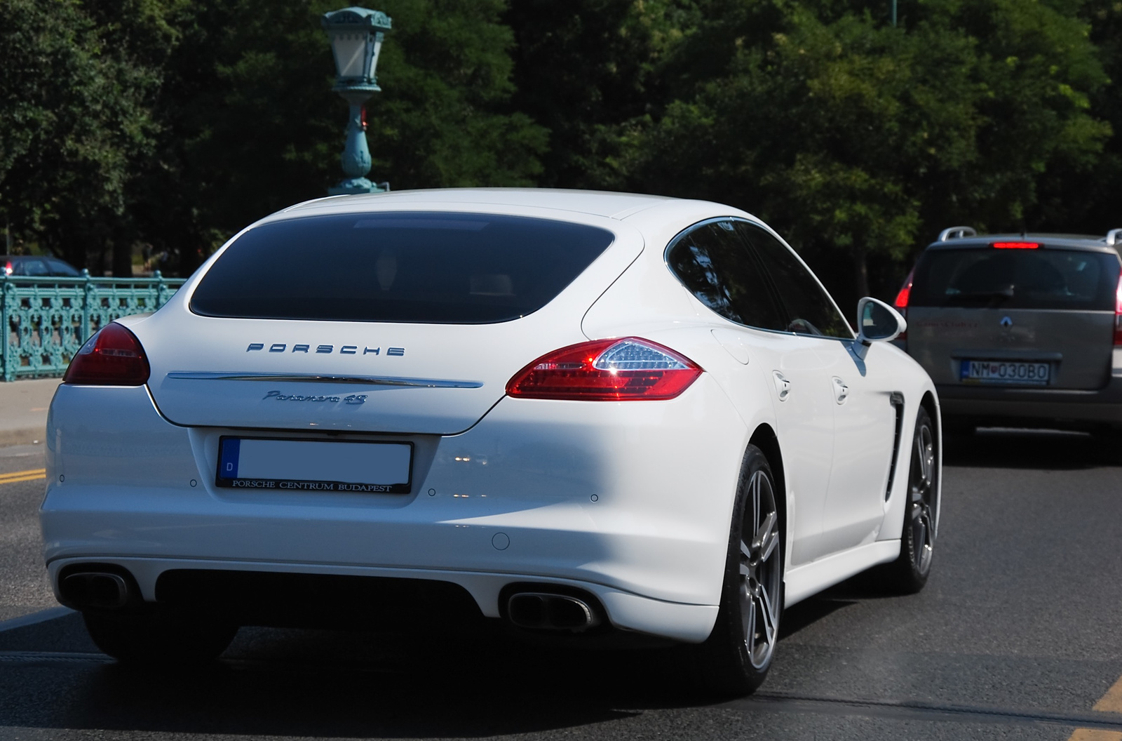 Porsche Panamera 4S